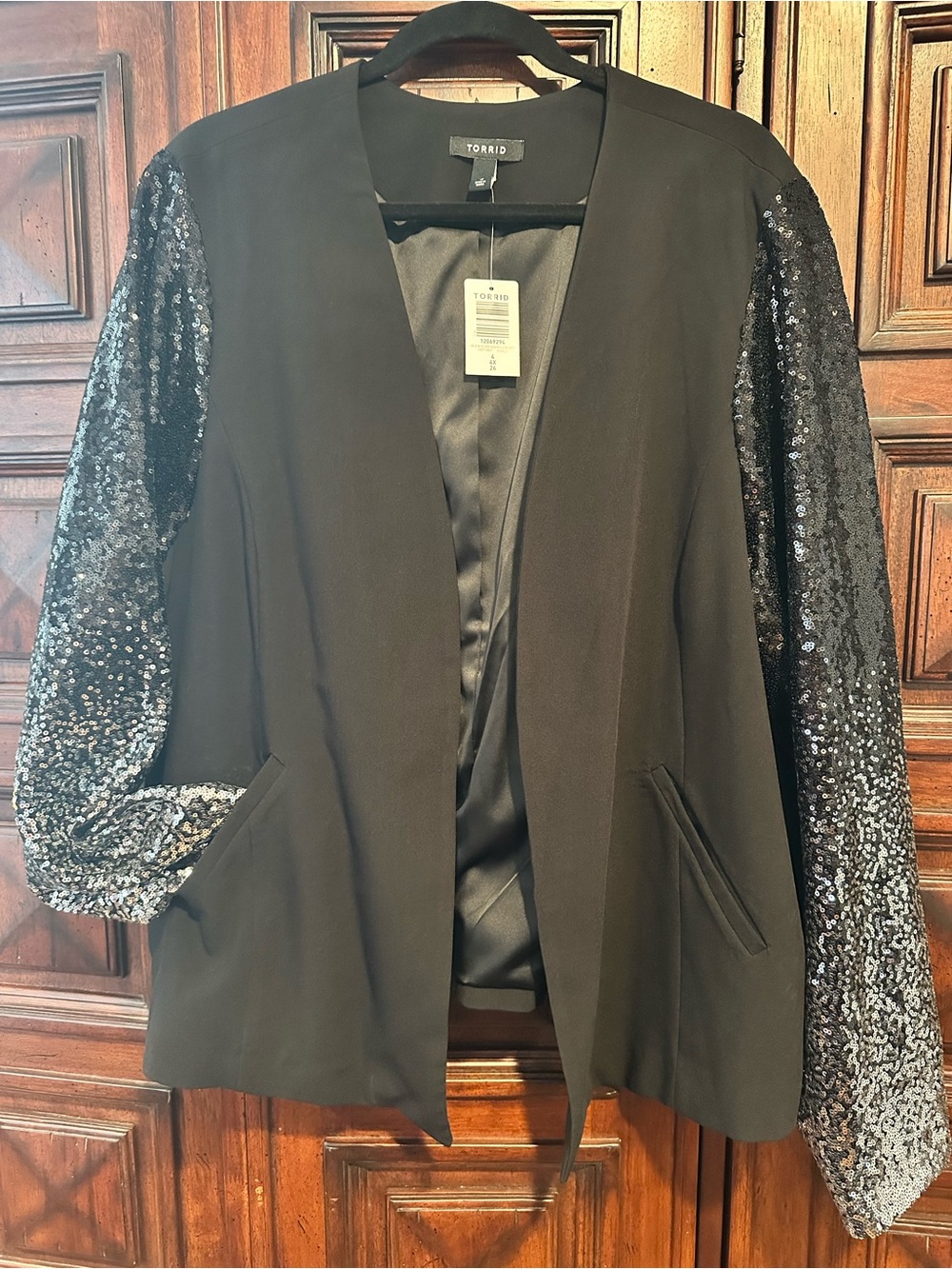 4 TORRID 26/28 Black Open-Front Blazer with black & silver Sequin Sleeves